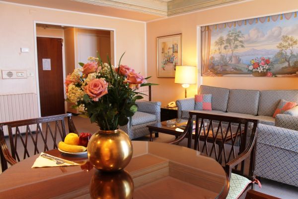 Hotel Al Bustan (Beirut)